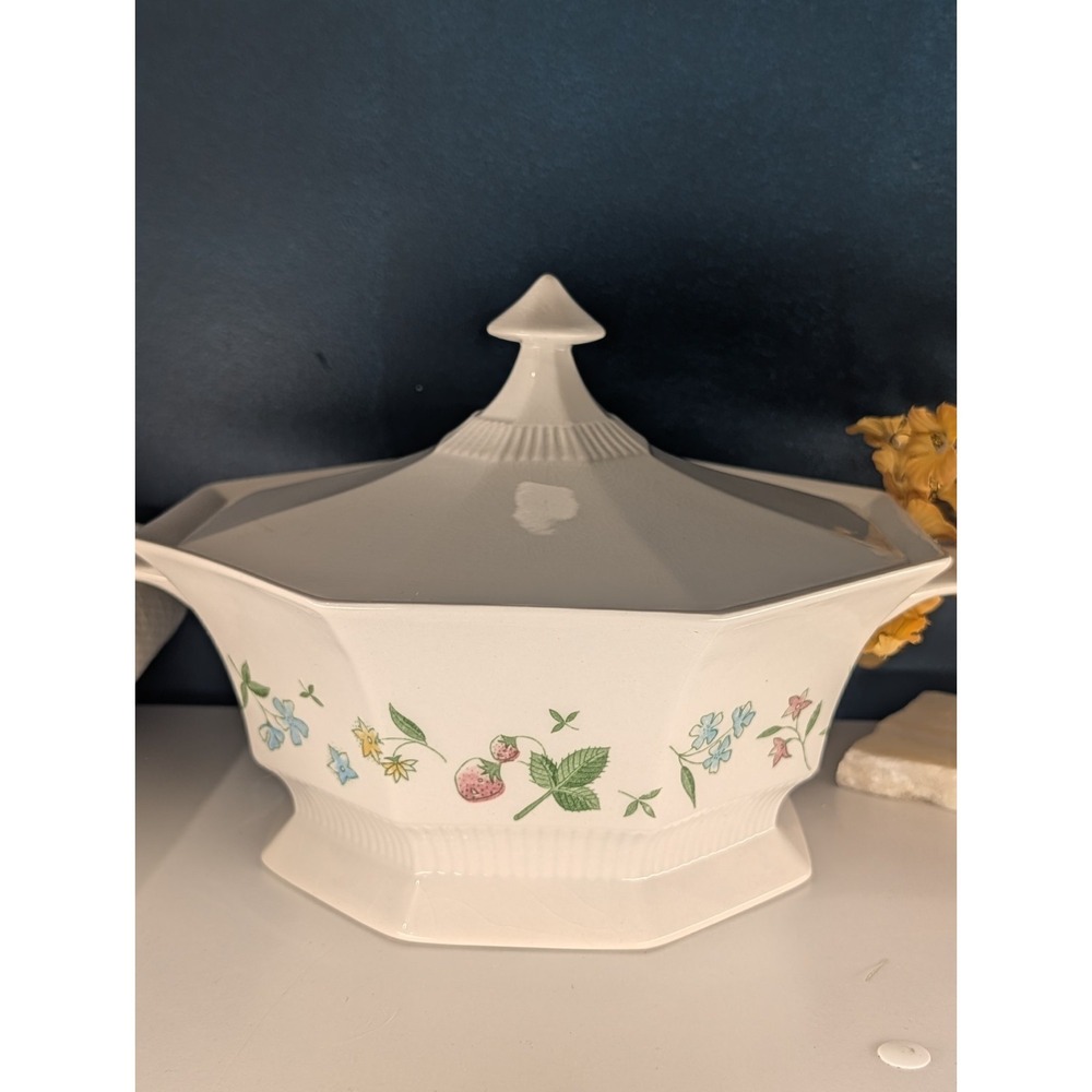 Vintage Independence Ironstone Strawberry Fair Octagonal Covered Casserole Dish